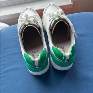 Naturalizer White and Green woman’s Sneakers